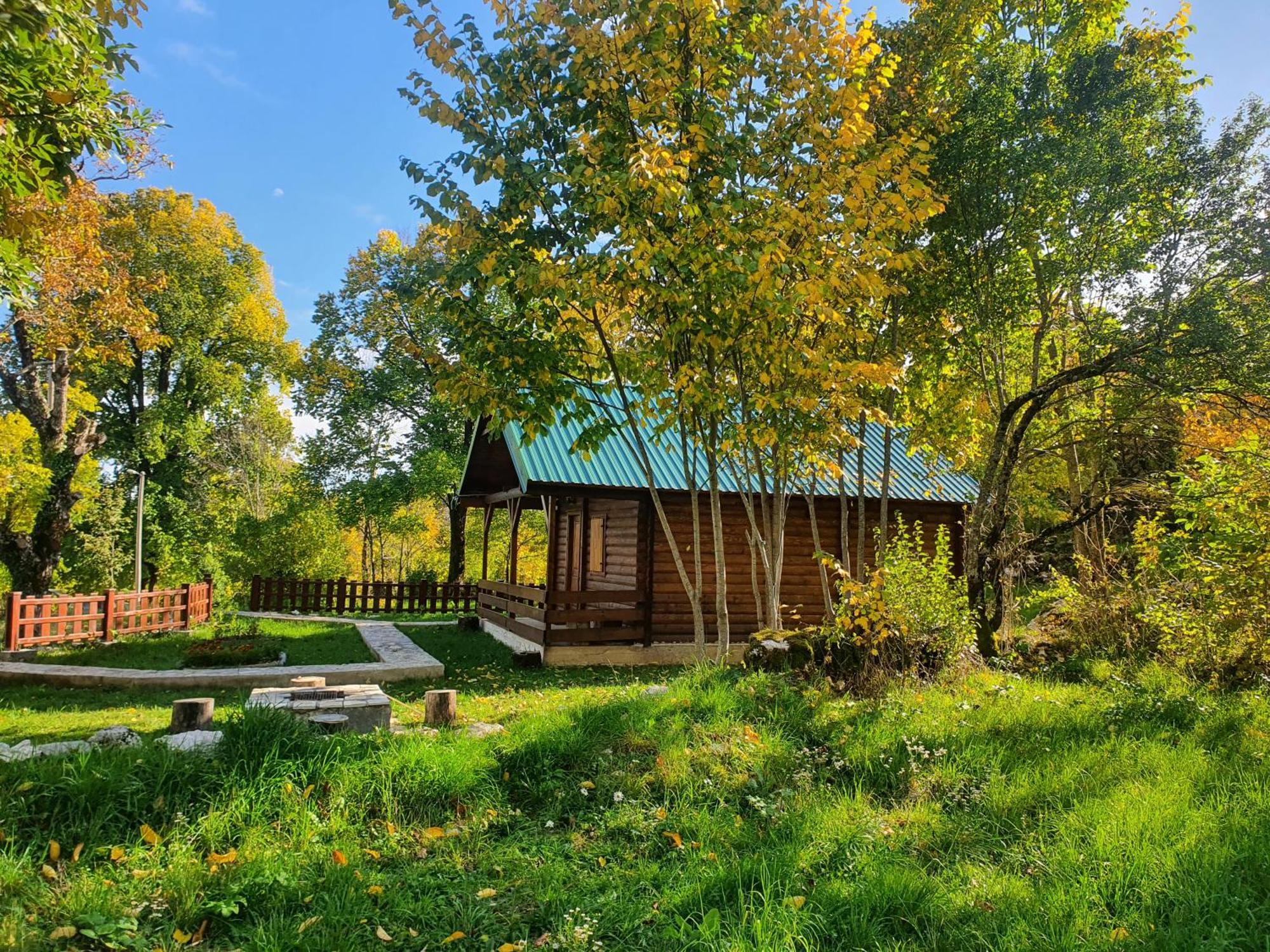 Cabin House Dubovik Цетинє Екстер'єр фото