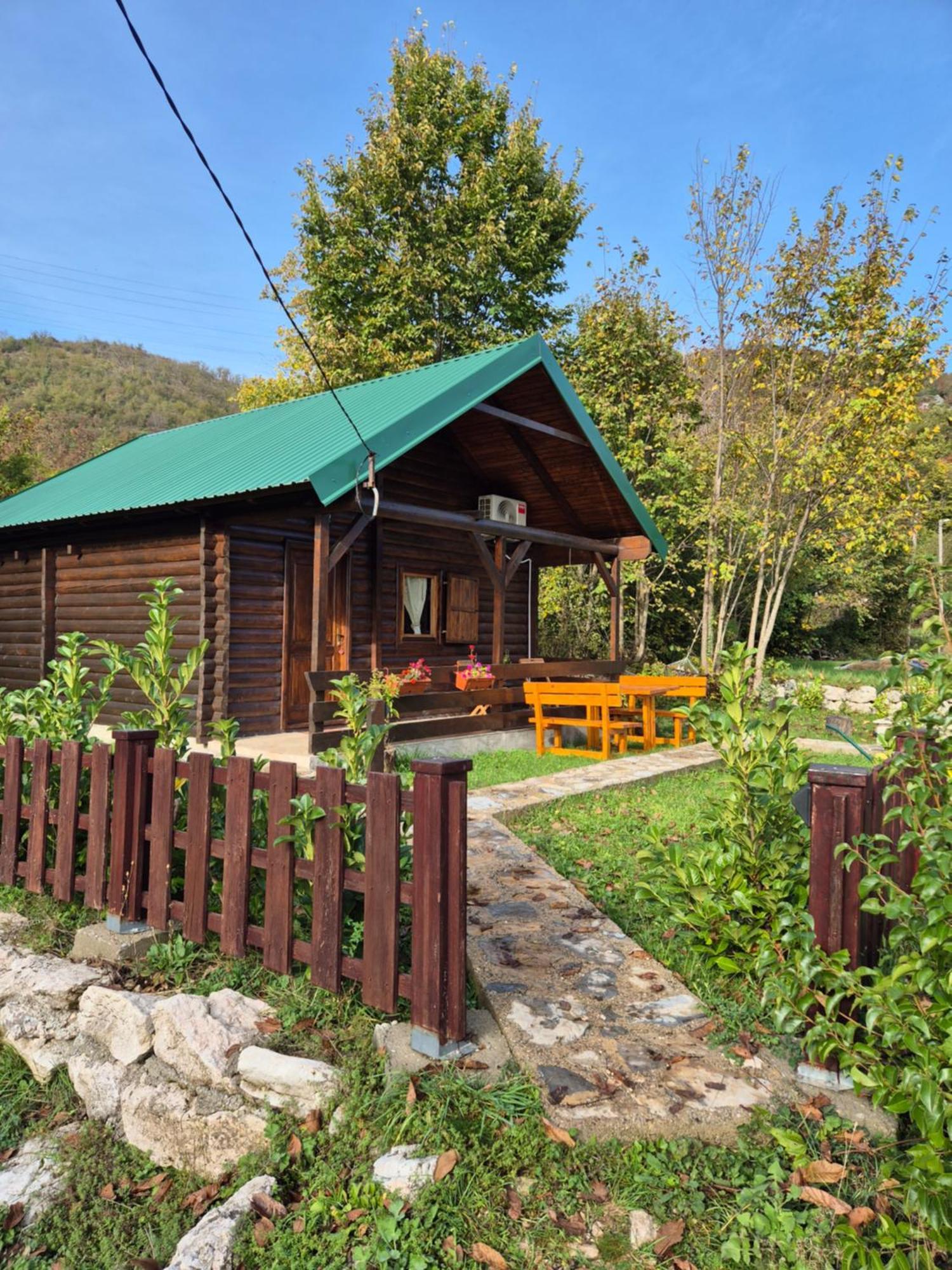 Cabin House Dubovik Цетинє Екстер'єр фото