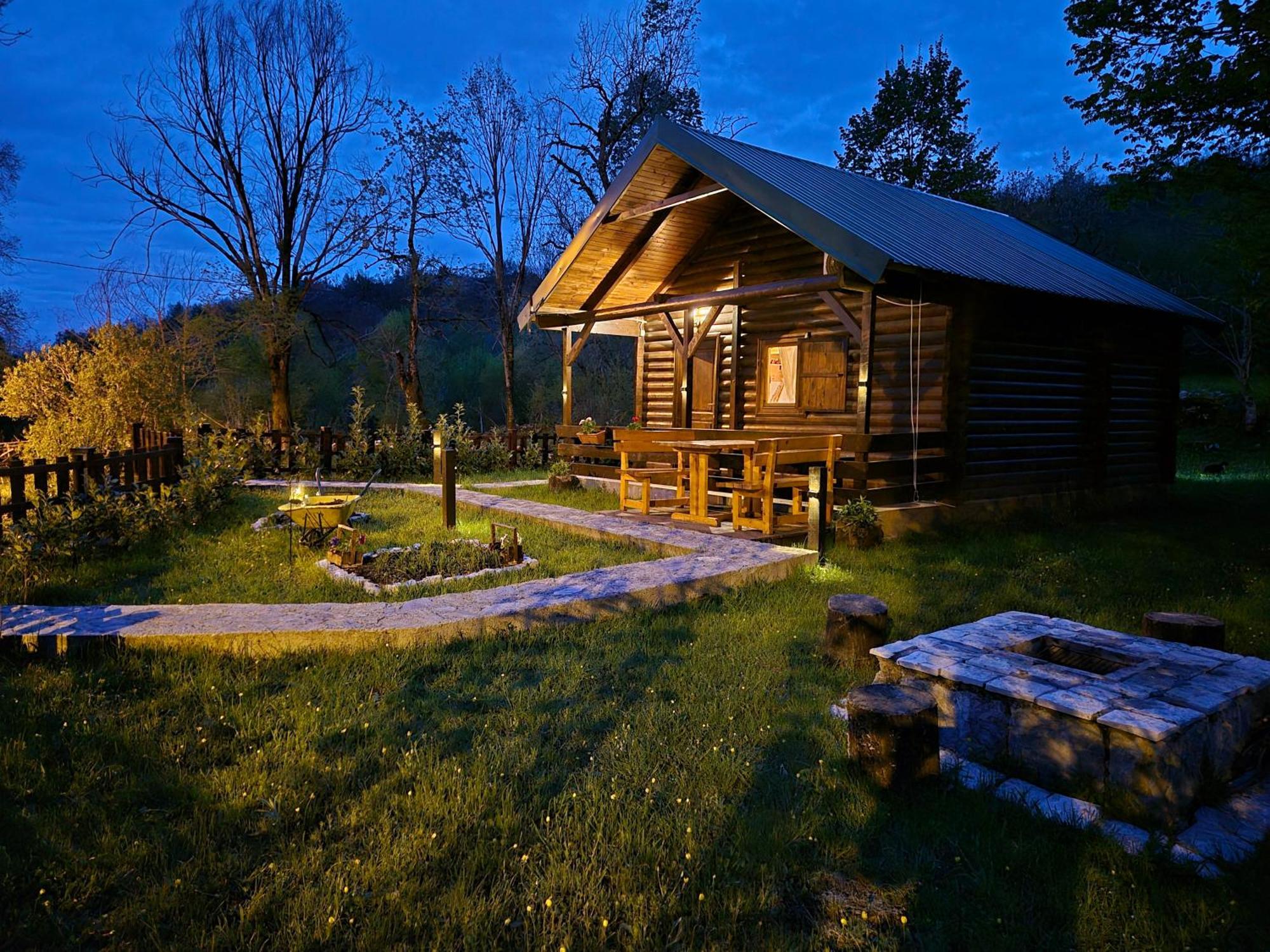 Cabin House Dubovik Цетинє Екстер'єр фото