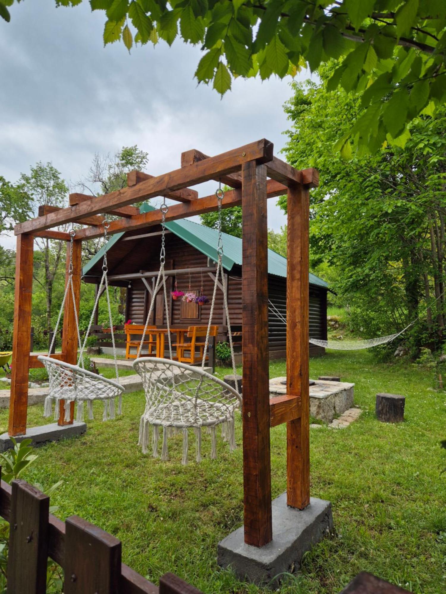 Cabin House Dubovik Цетинє Екстер'єр фото